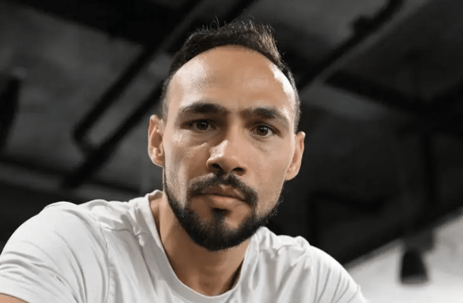Thurman Eyes Spence après Jarvis se battait