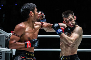 Muangthai Pk Saenchai Ibragim Abdulmedzhidov, un vendredi, combat 100 19