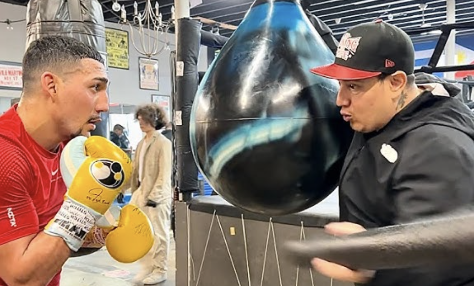 Teofimo Lopez déçu par Reynoso Choisir Canelo sur lui