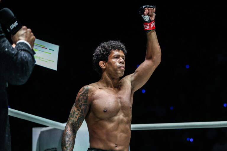 Adriano Moraes dit que ce sera «un rêve devenu réalité» pour soumettre Yuya Wakamatsu et récupérer l'or au Japon