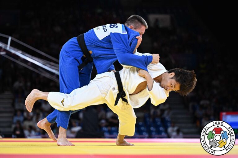 Hifumi Abe prend une fissure aux championnats All-Japan (poids ouvert)