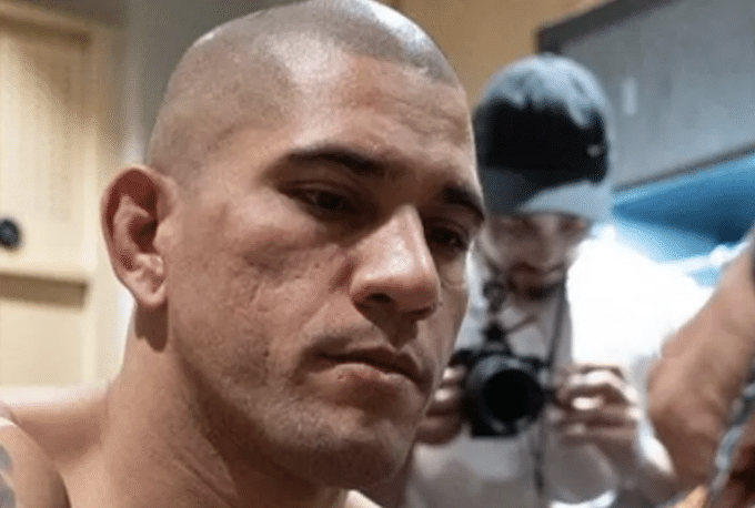 La perte d'Alex Pereira a blâmé son style de vie