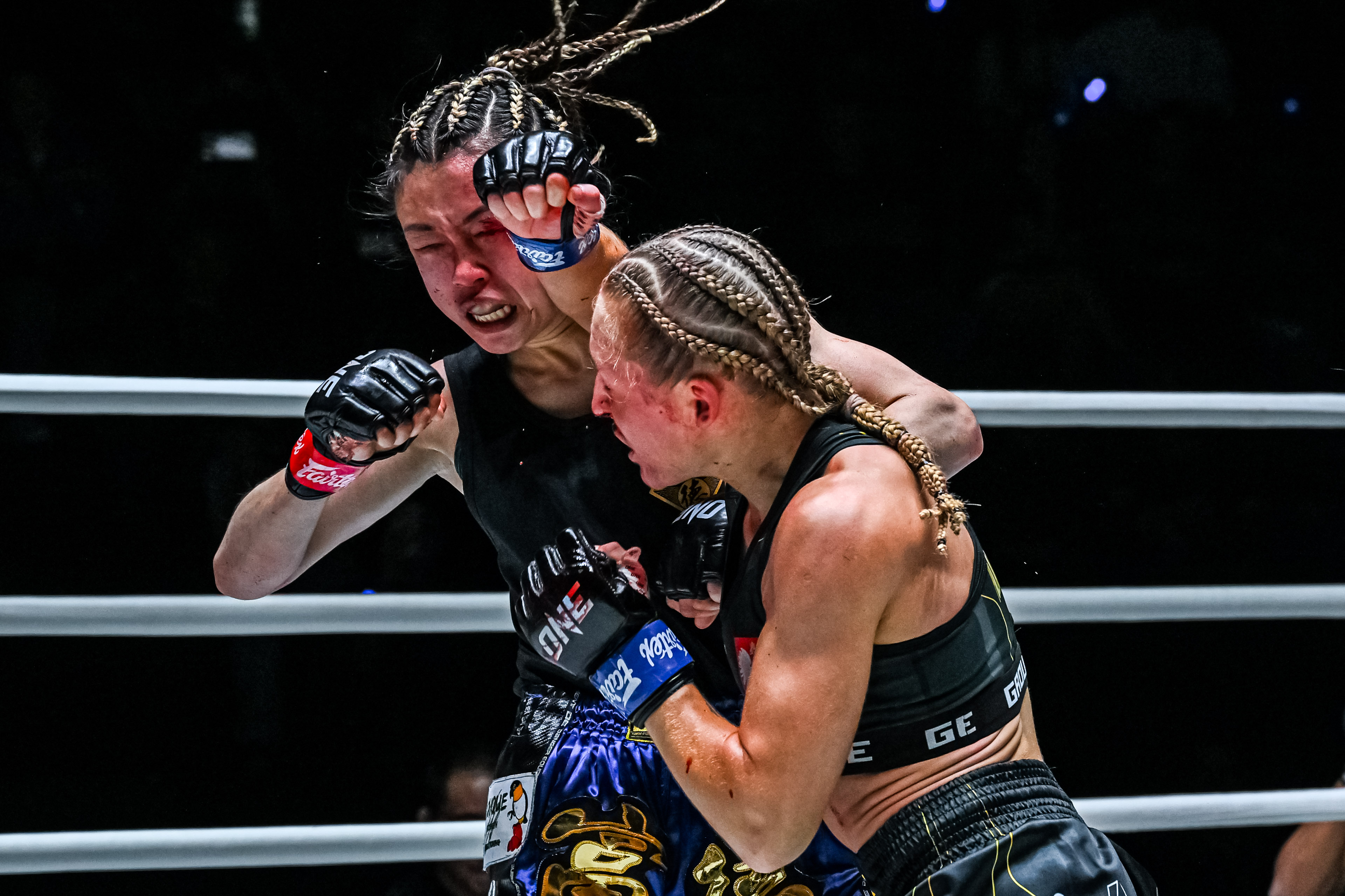 Yu Yau Pui Martyna Kierczynska One Fight Night 29 19.jpg