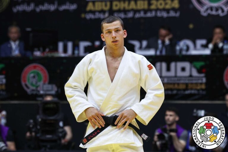 Timur Arbuzov frappe pour une deuxième fois