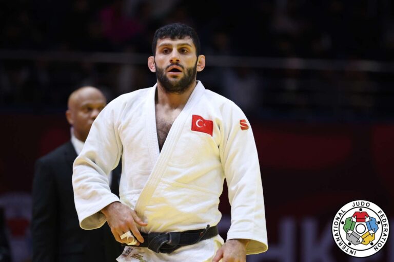 Vedat Albayrak est toujours en forme au début du printemps