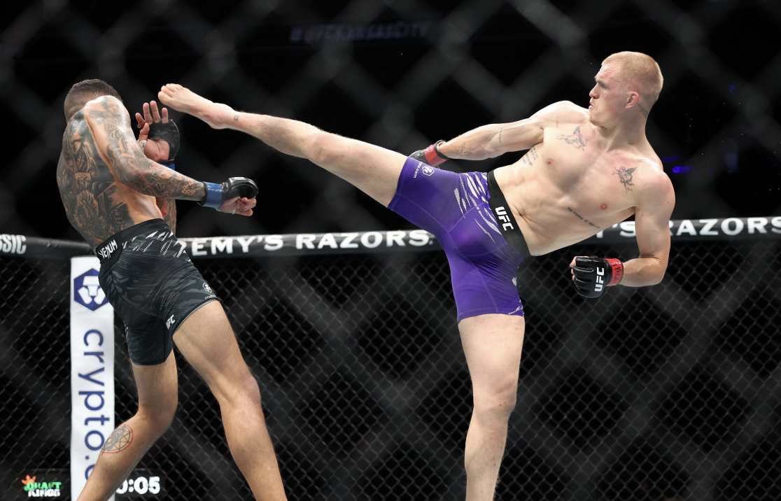 Ian Machado Garry surpasse Carlos Prates