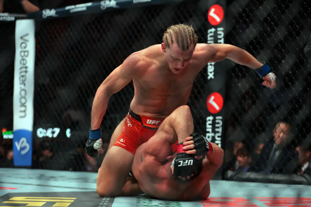 Paddy Pimbett sécurise un arrêt dominant sur Michael Chandler dans l'événement de co-principal de l'UFC 314