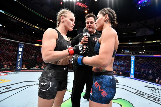 Signes des yeux Jessica avec BKFC après 2022 retraite UFC