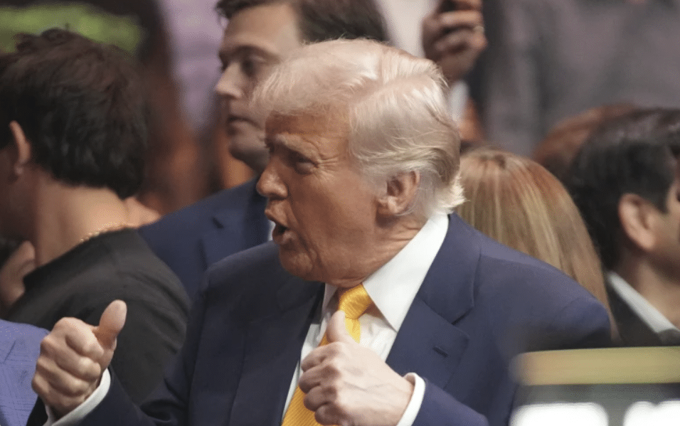 Trump assiste à l'UFC 314