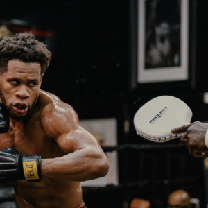 Devin Haney réagit à l&rsquo;élévation du numéro 1 de Keyshawn Davis