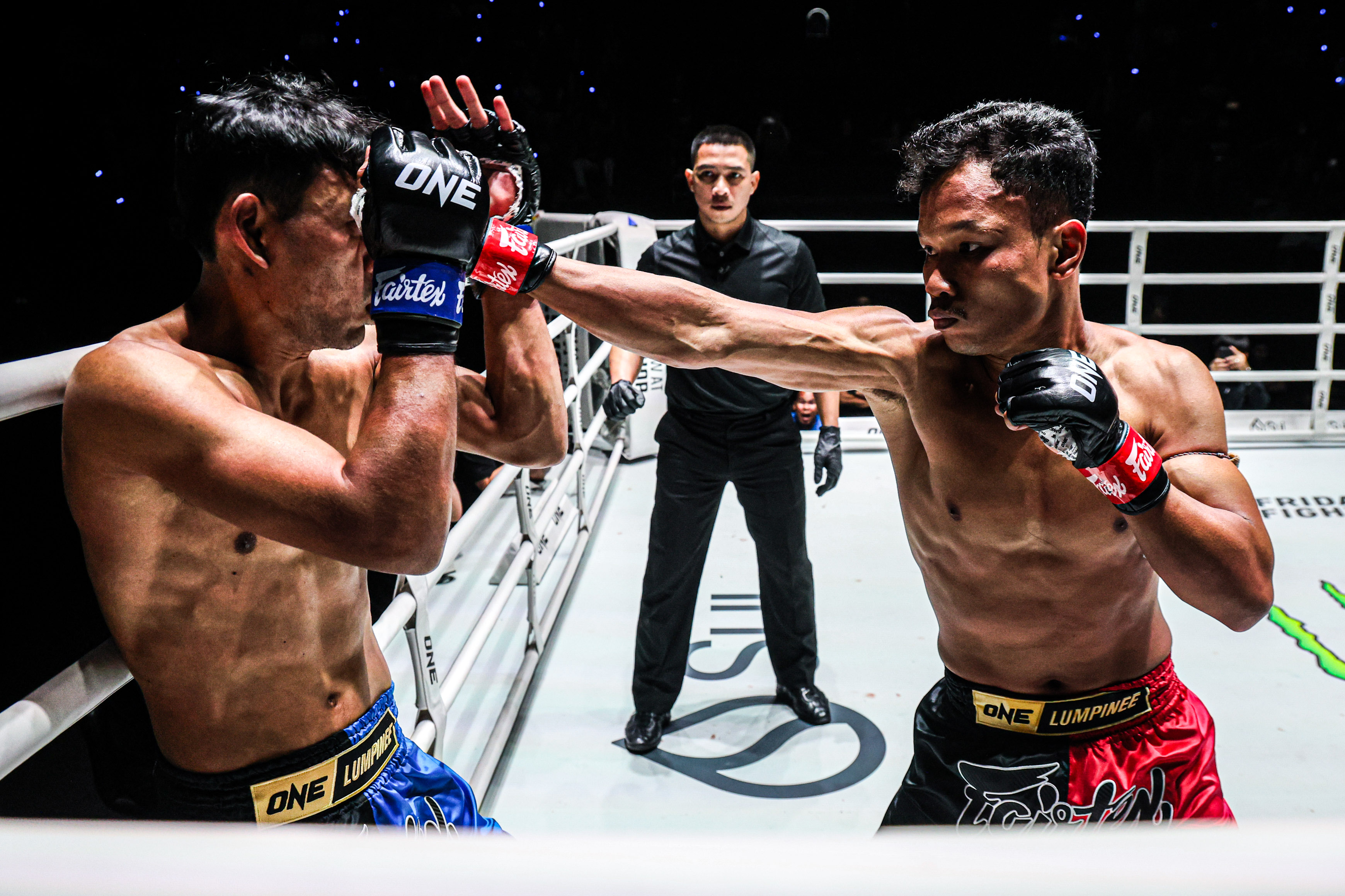 Denkriangkrai Singha Mawynn Yodthongthai Sor Sommai un vendredi combat 109 11