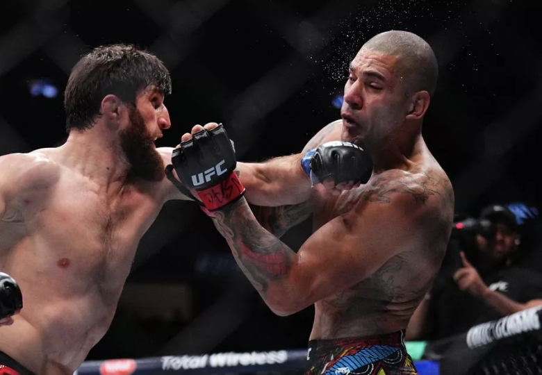 Akalaev prétend qu'il s'est vu offrir Pereira Regrach à l'UFC 317
