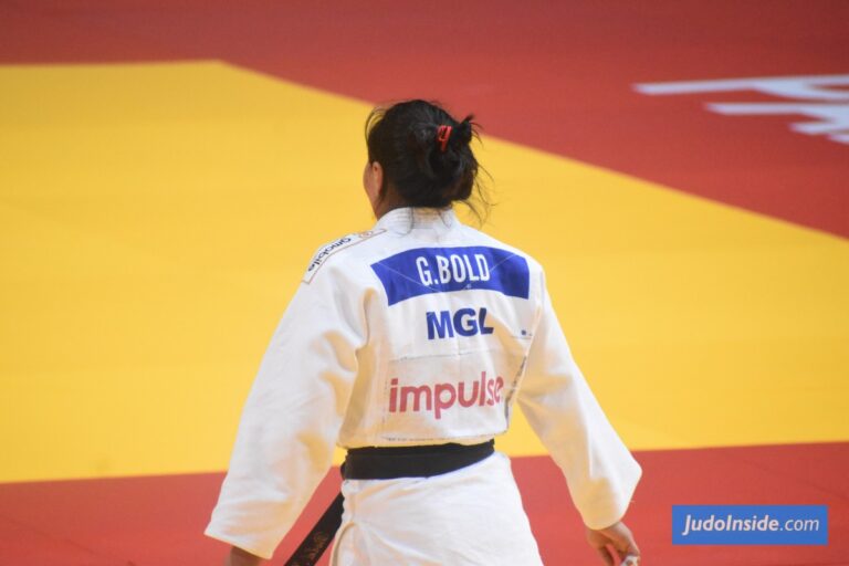 Gankhaich Bold attrape l'or à Dushanbe u63kg
