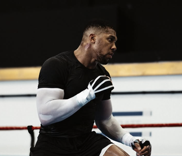 Hearn: Joshua se battra une fois cette année; Toujours en attente de fureur