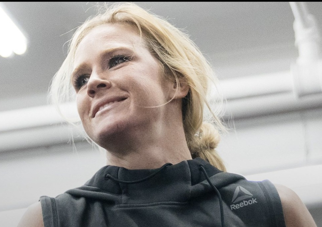 Holly Holm à box sur Jake Paul Vs. Carte Julio Chavez Jr.