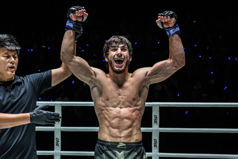 Invaincu Upstart Dzhabir Dzhabrailov pour affronter le vétéran Nicolas Vigna dans le match MMA lors d'une soirée de combat 32
