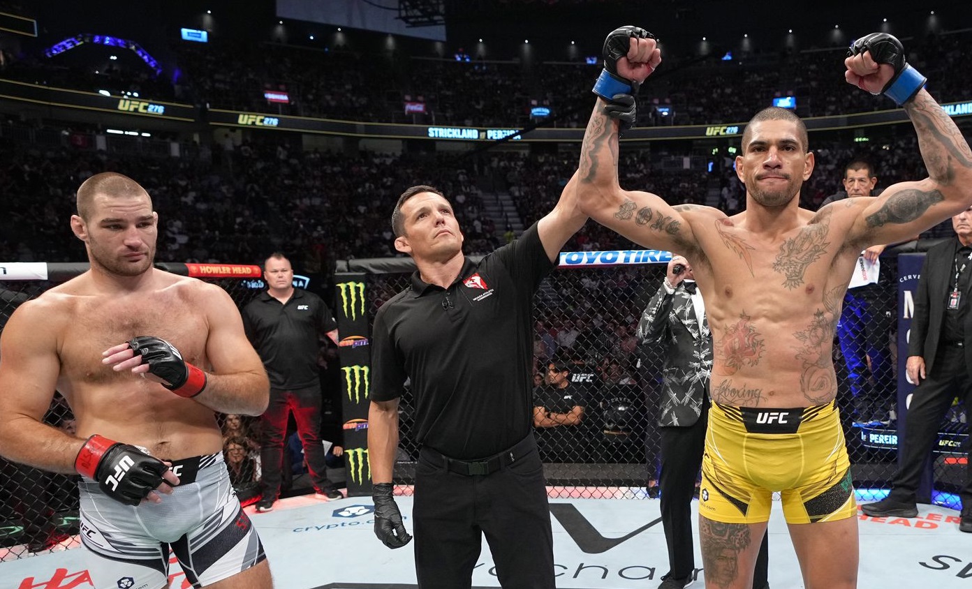 Sean Strickland commente les potentiels Ankalaev Vs. Regrache de Pereira