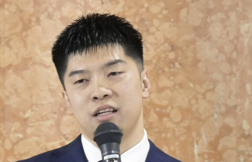 Kosei Tanaka retrouve 29 ans après une blessure aux yeux