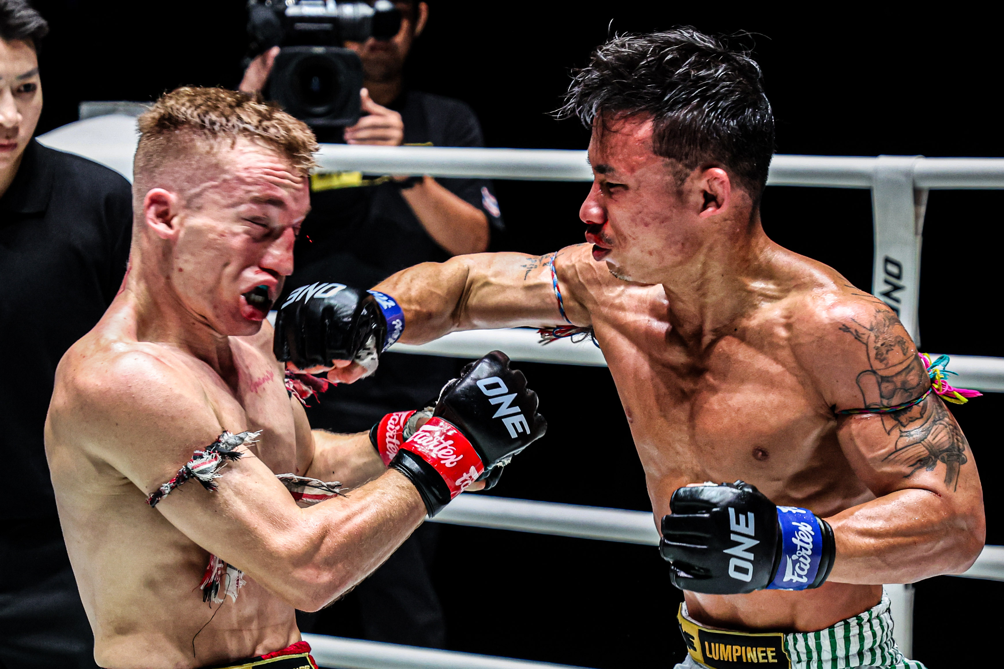 Sunday Boomdeksean Dionatha Santos Tobias un vendredi combat 113 23