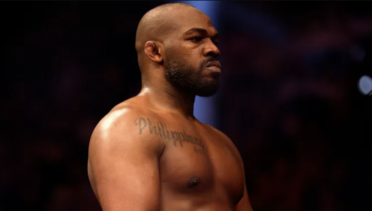 Jone Jones prend sa retraite, aspinall élevé au nouveau champion des poids lourds