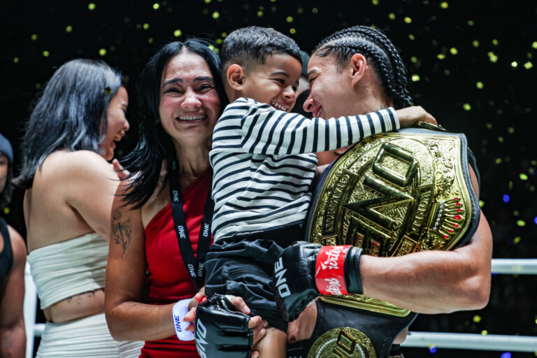 Les meilleures photos de One Fight Night 33: Rodrigues Vs. Persson