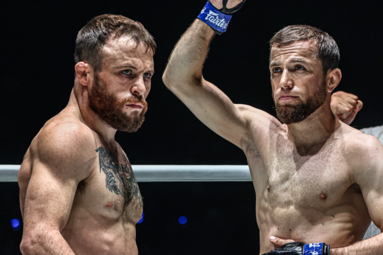 Jarred Brooks et Mansur Malachiev vont à la guerre dans le combat MMA Flyweight à One Fight Night 36