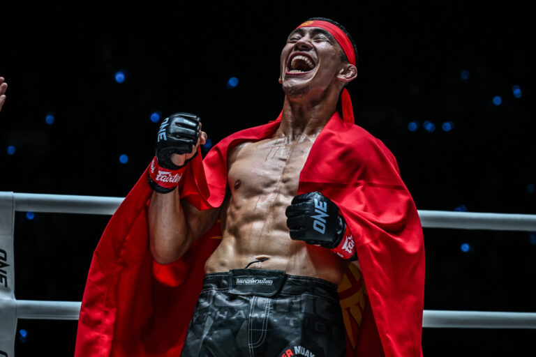 «  Je ne me sens pas comme un champion '' – Akbar Abdullaev veut un autre coup à l'or en battant Ibragim Dauev lors d'une soirée de combat 35