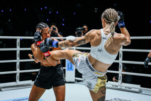 Jackie Buntan vs Stella Hetsberger 32