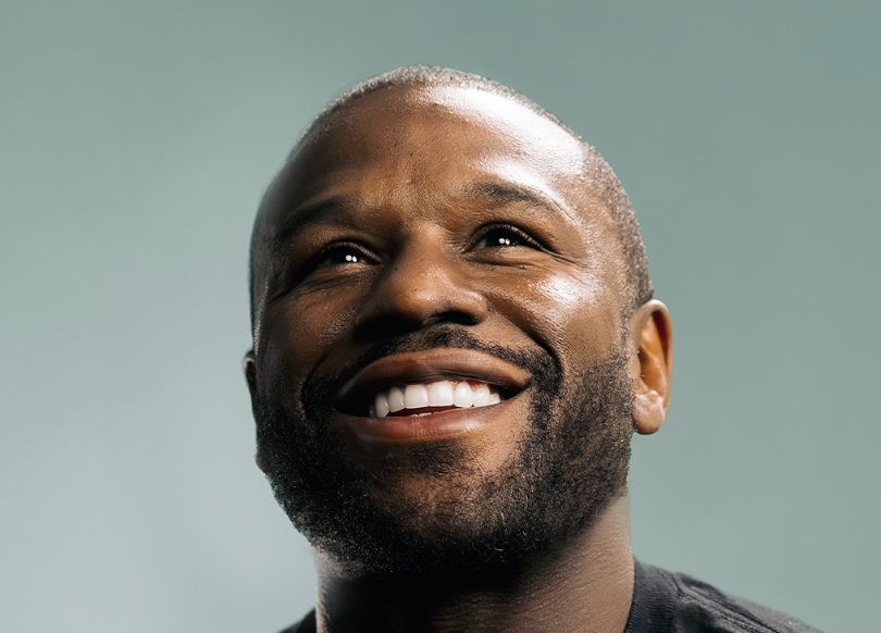 Mayweather fait allusion à un retour professionnel