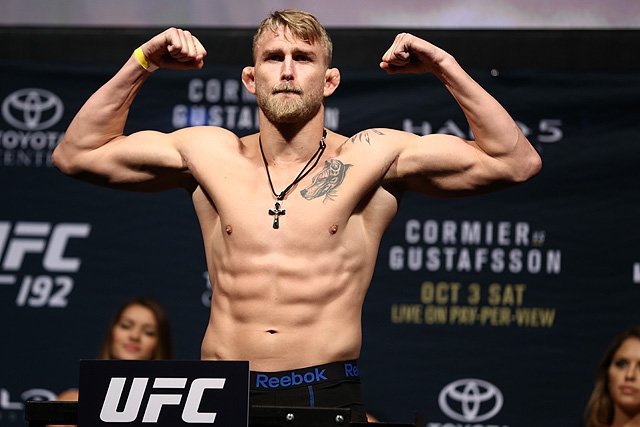 Alexander Gustafsson de l'UFC prévoit des débuts sur la boxe Misfits