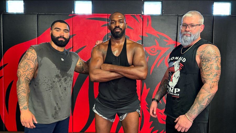 Le voyage MMA de Gable Steveson continue, avec Dirty Boxing et Jon Jones