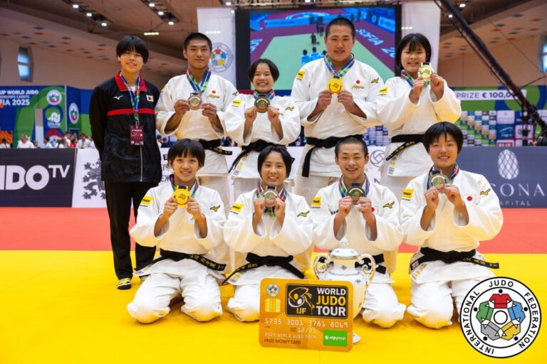 Les cadets du Japon conservent le titre mondial d'équipe mixte