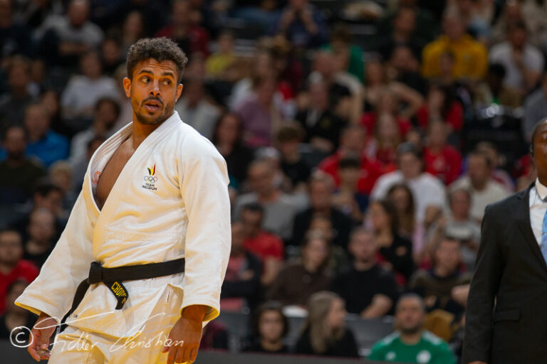 Sami Chouchi commence une carrière d'entraîneur avec les juniors du Kazakhstan