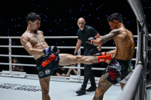 Aslamjon Ortikov Kongthoranee Sor Sommaione Fight Night 36 8