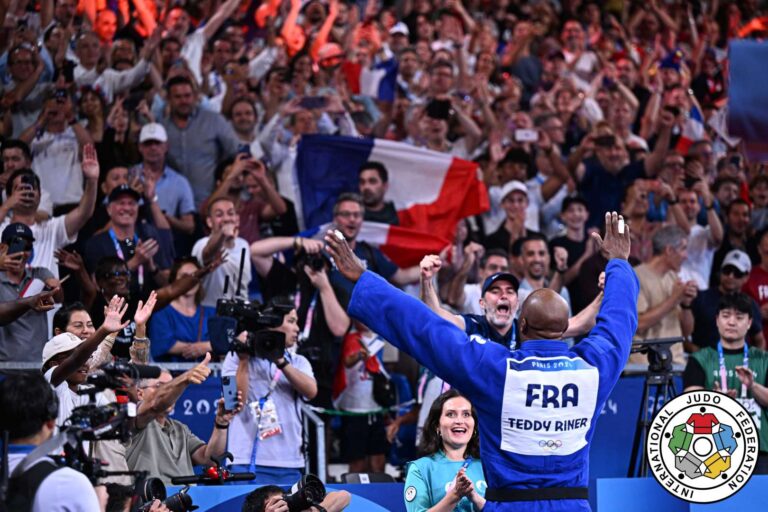 Comment la technologie améliore l’engagement des fans dans des sports comme le judo