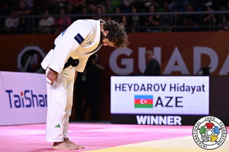 Hidayat Heydarov récupère au Mexique avec l'or