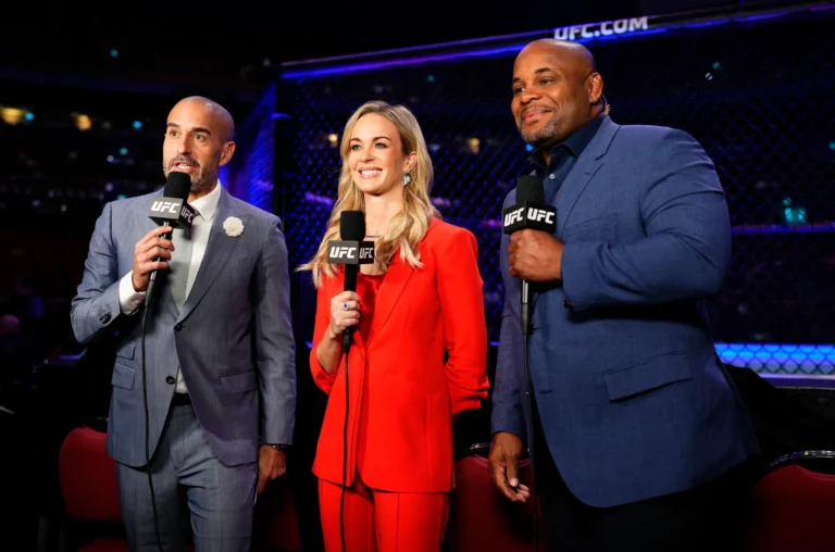 Laura Sanko rejoint Jon Anik et Daniel Cormier pour la diffusion de l'UFC 321
