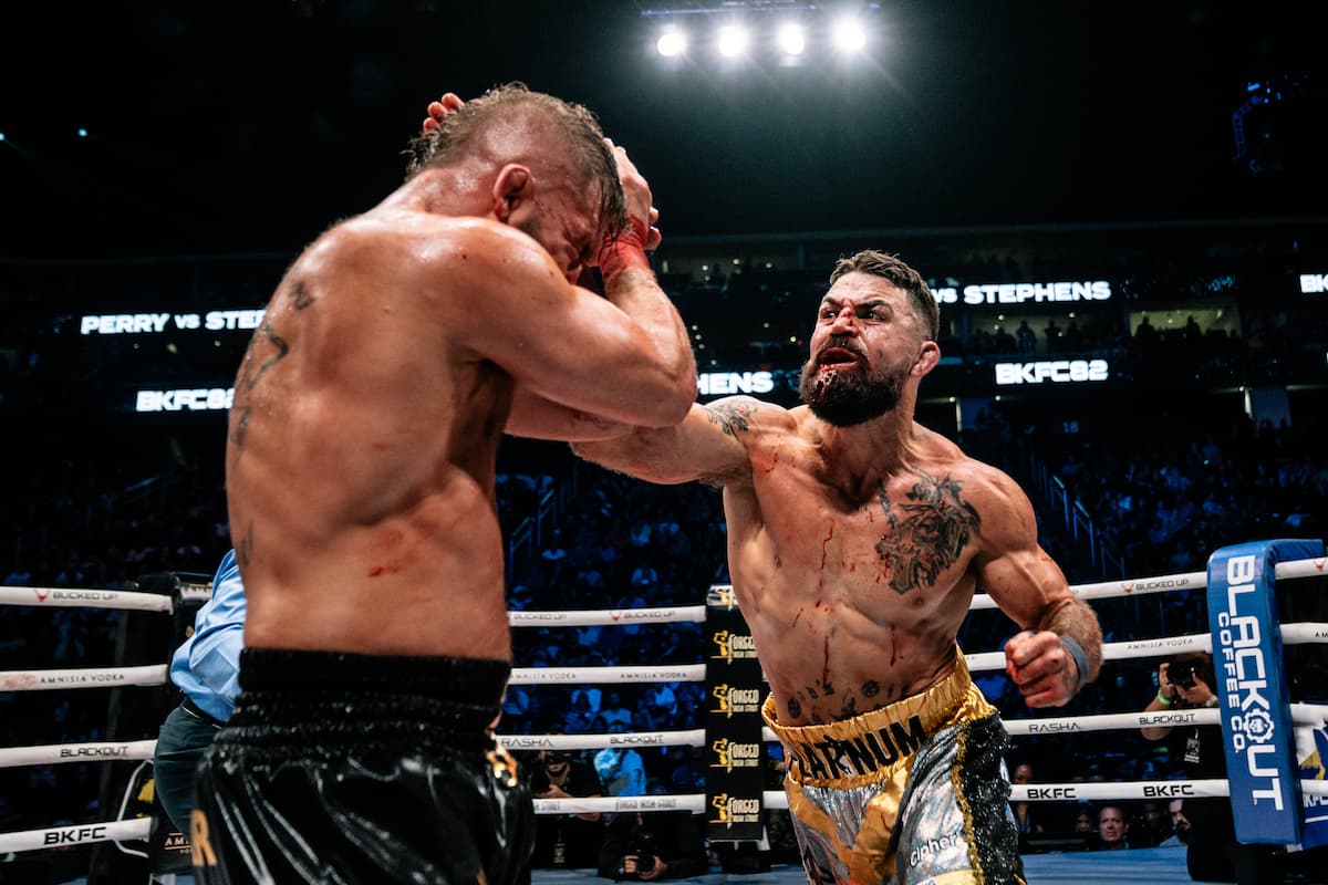 Mike Perry s'améliore à 6-0 avec un arrêt brutal de Jeremy Stephens à BKFC 82
