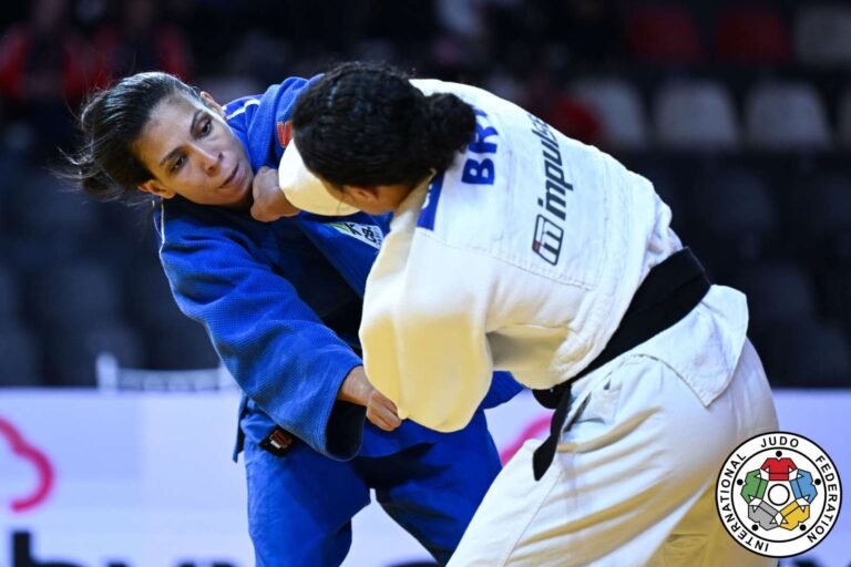 Pereira mène la finale 100% brésilienne tandis que Gamarra écrit l'histoire à domicile à Lima