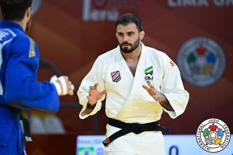 Rafael Macedo remporte l'or pour le Brésil dans la finale masculine des 90 kg