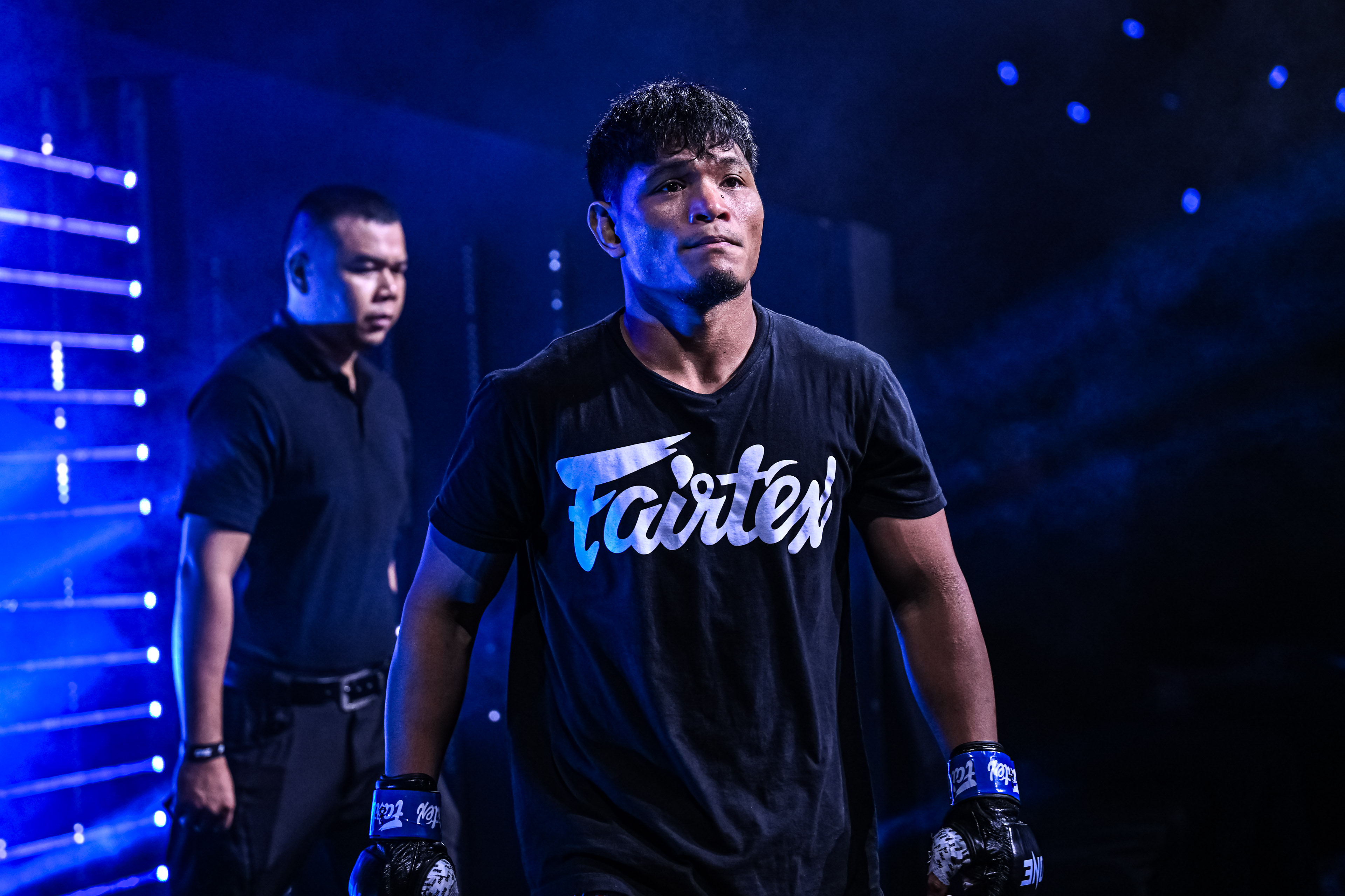 Elbek Alyshov Carlo Bumina dans ONE Fight Night 37 1.jpg