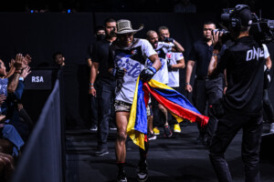 Panthère noire Johan Estupinan ONE Fight Night 37 2