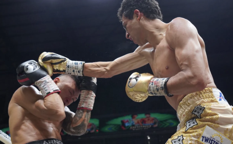 Rafael Espinoza empêche Arnold Khegai de conserver son titre WBO poids plume