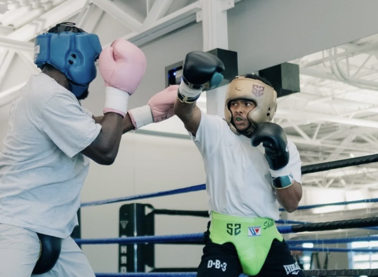 Shakur Spars Crawford se préparera pour Lopez