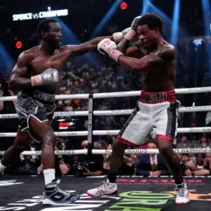 Spence admet que sa formation pour Crawford était une « poubelle »