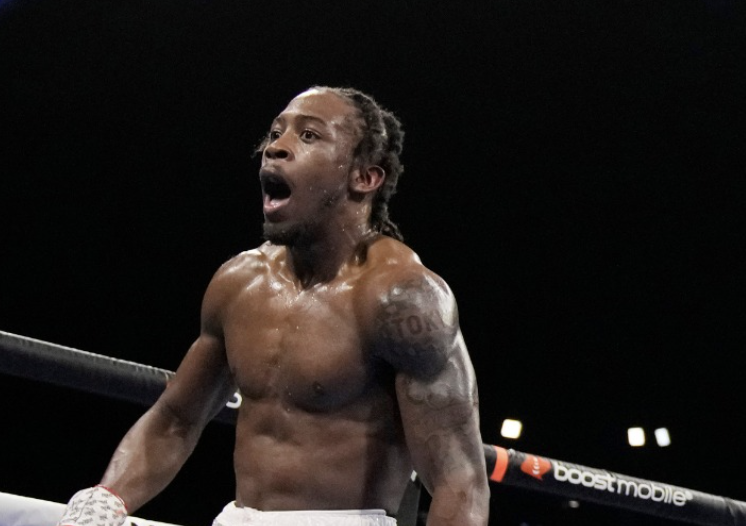 Keyshawn Davis sautant jusqu'à 147