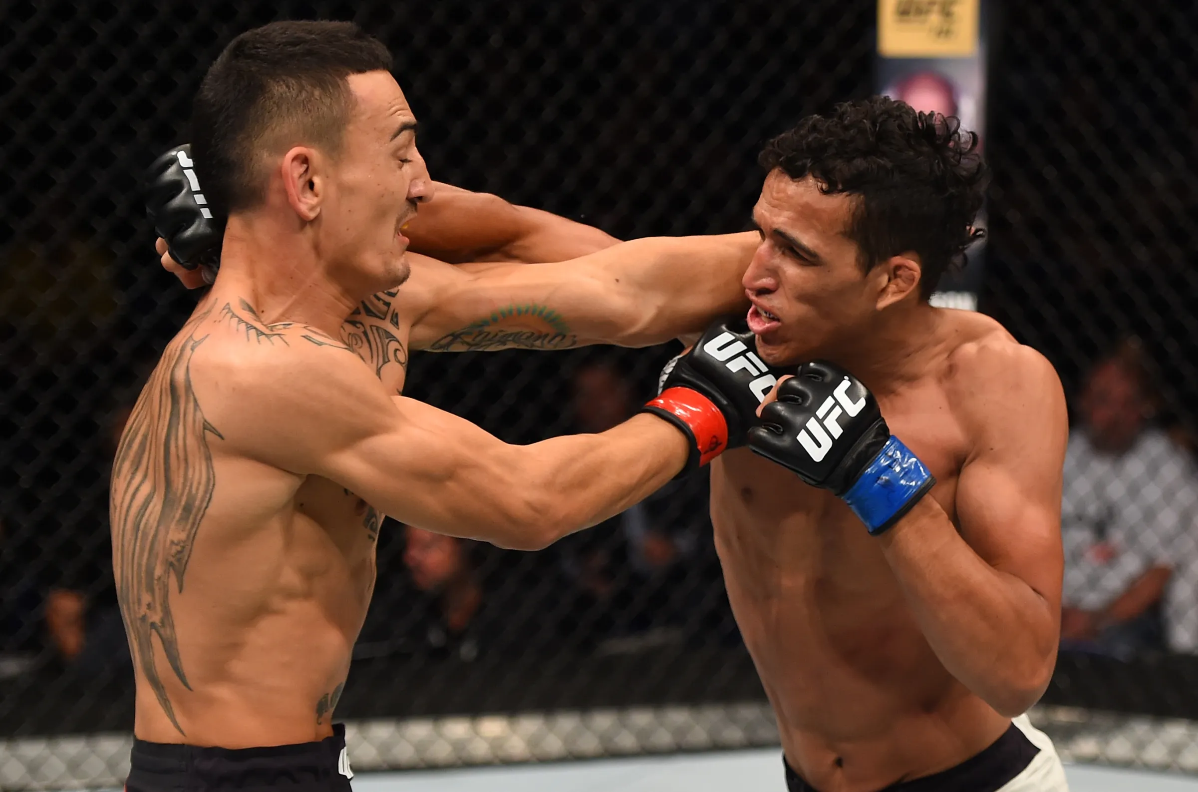 Max Holloway prêt pour la défense du titre BMF contre. Charles Oliveira