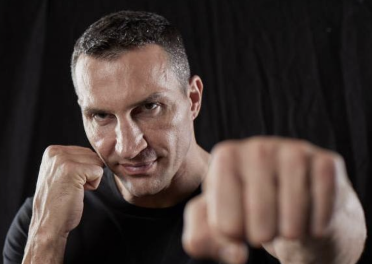 Wladimir Klitschko suscite des rumeurs de retour après des images de combat