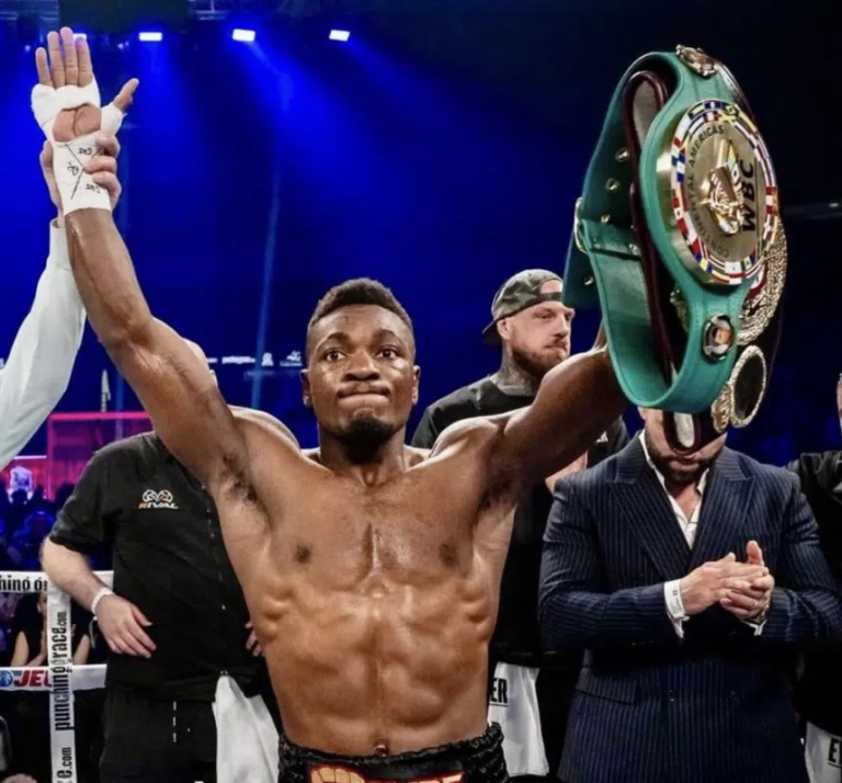 Mbilli élevé au rang de champion WBC des super-moyens
