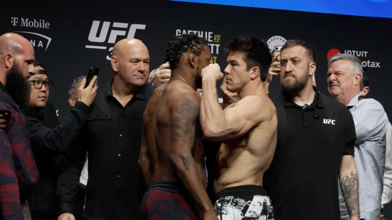 L&rsquo;équipe de Michael Johnson sur l&rsquo;annulation du combat de l&rsquo;UFC 324 en raison de problèmes de paris